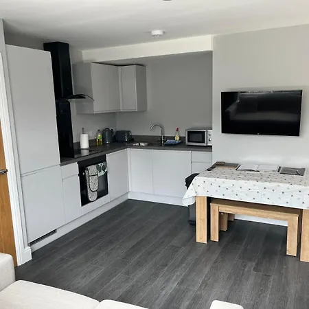 1 Bedroom Ground Floor Apartment-2